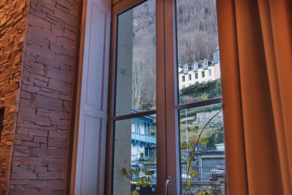 L'Écrin - 76m2 - 8P - Centre Ville Cauterets Apartment in Cauterets