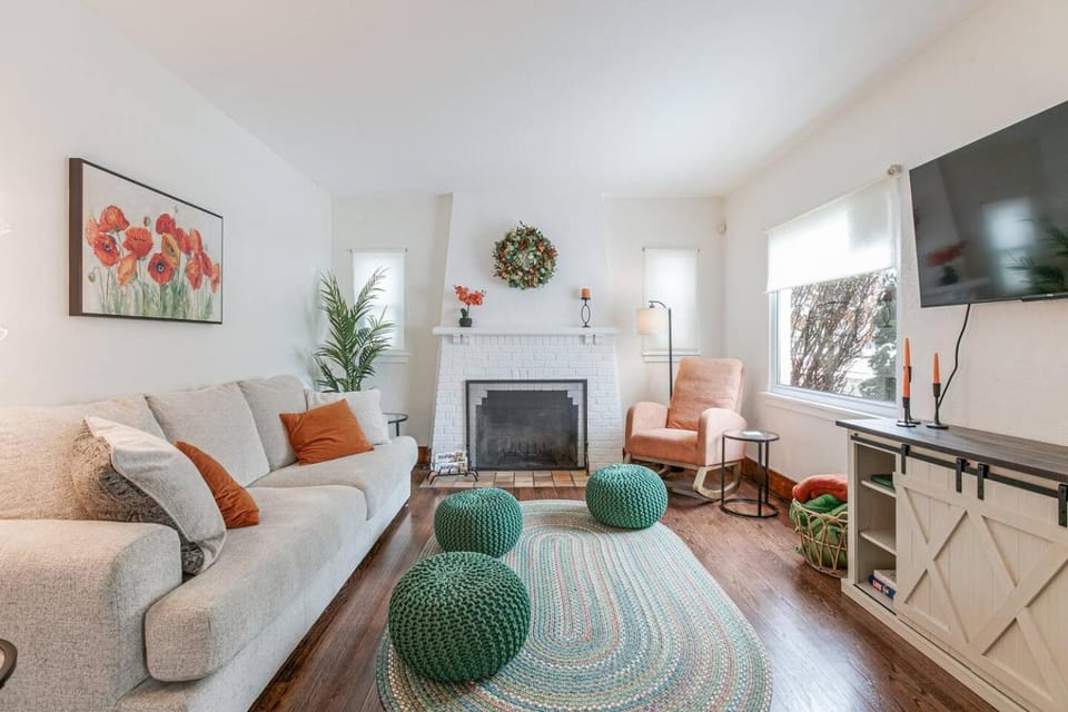 Stylish 3br Cozy Home 10min Drive from ND! House in South Bend