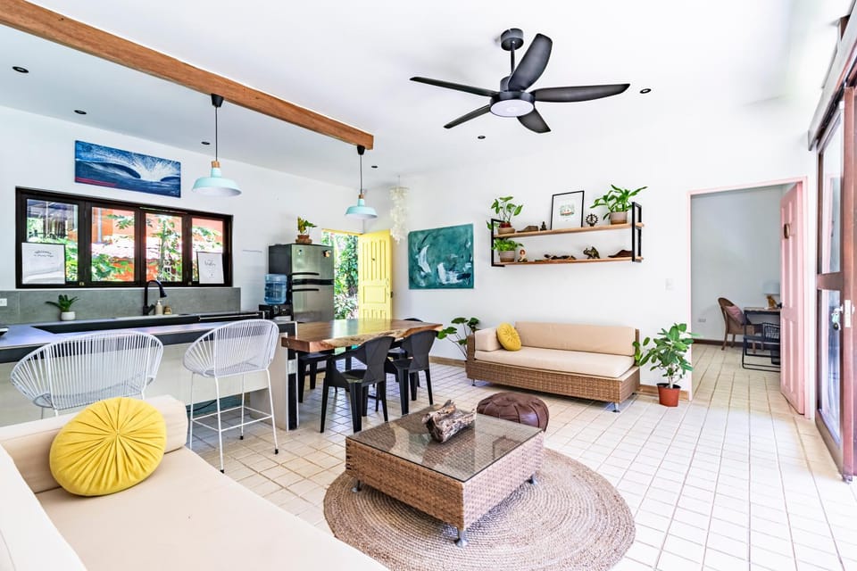 Dining area, kitchen