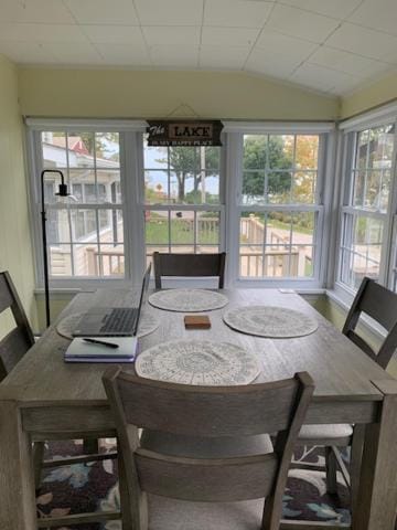 Lakeview - Lake Erie - Ashtabula, OH - 5 Min to GOTL - Fireplace- Deck - King Bed House in Lake Erie