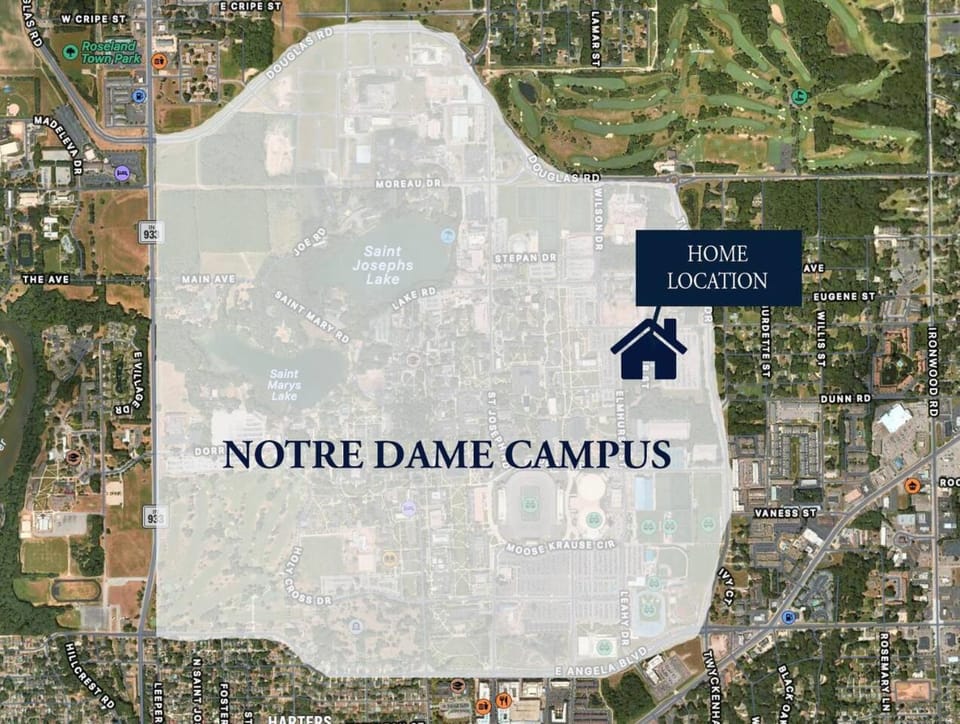 On Campus Home Updated Steps From Hesburgh - 10 House in Notre Dame