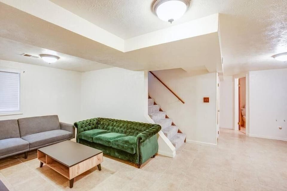 Home 3 Minutes from Notre Dame Sleeps 8 House in South Bend