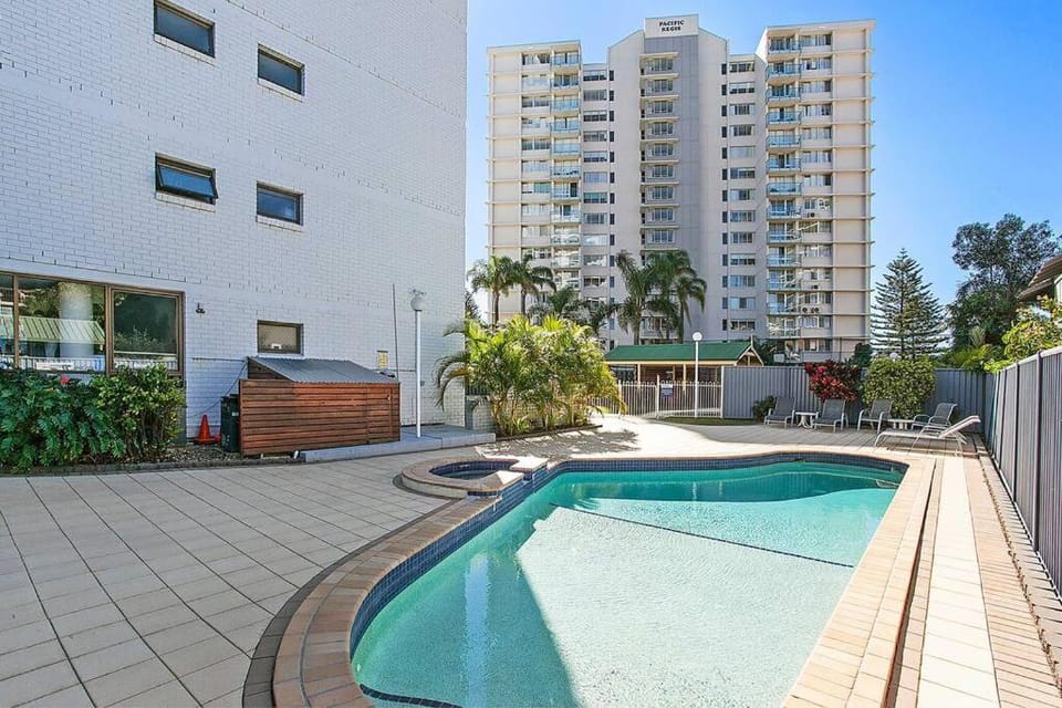 Burleigh Gardens - Hosted by Burleigh Letting Apartment in Burleigh Heads