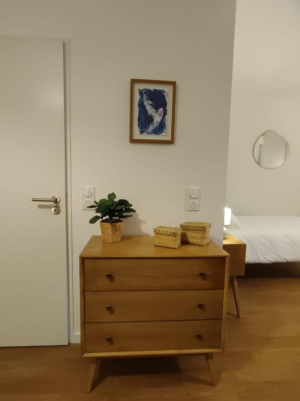 Bed, Photo of the whole room, Bedroom