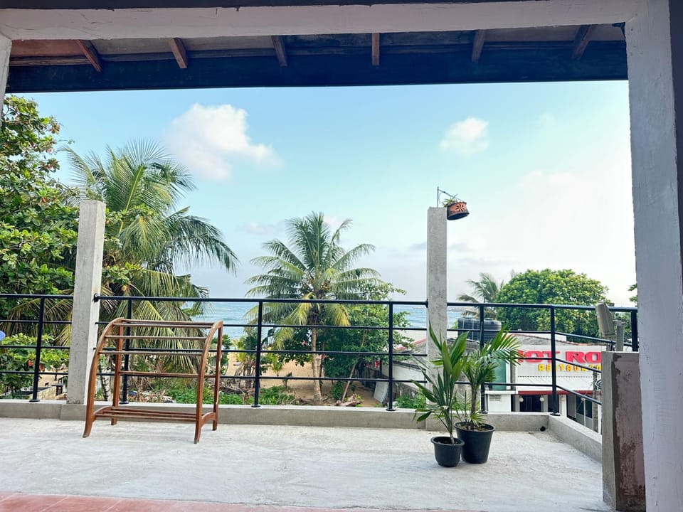 Boomerang Una With Free Scooter Bike Bed and Breakfast in Southern Province