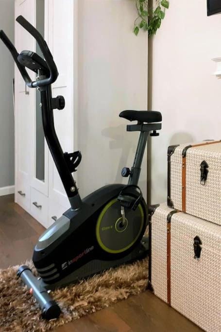 Fitness centre/facilities, Cycling