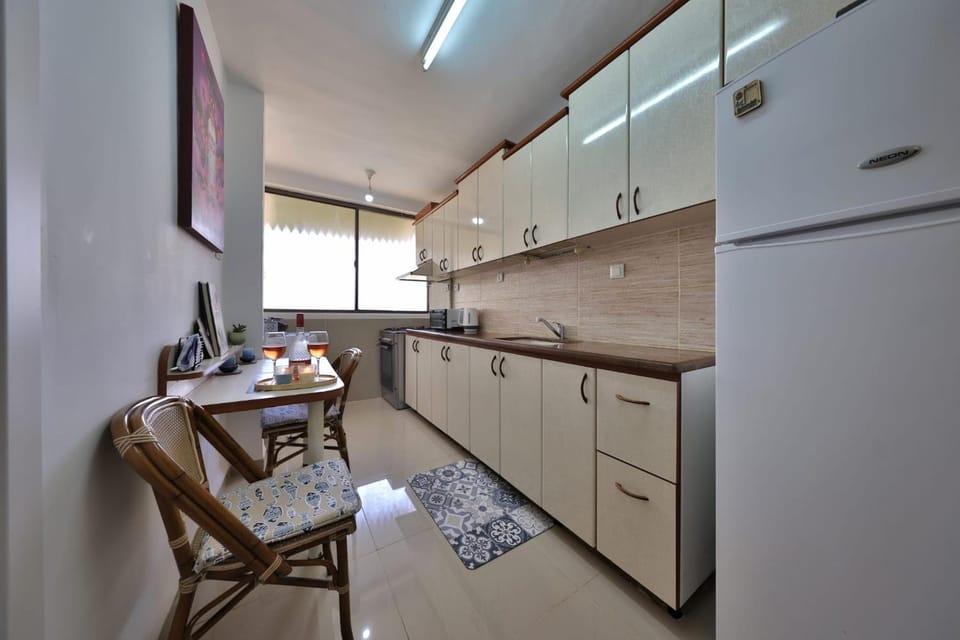 אירוח סמוך לים התיכון יש מקלט בבניין Apartment in Haifa