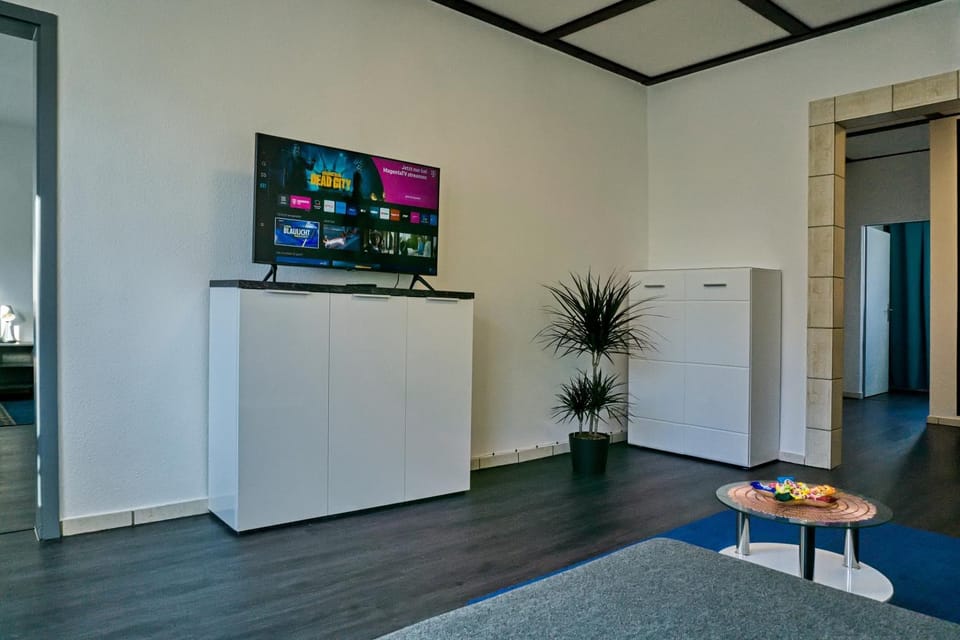 Communal lounge/ TV room, TV and multimedia