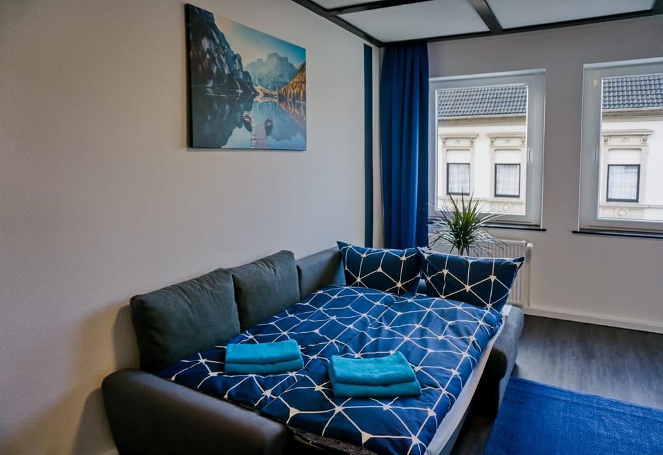 Bed, Living room