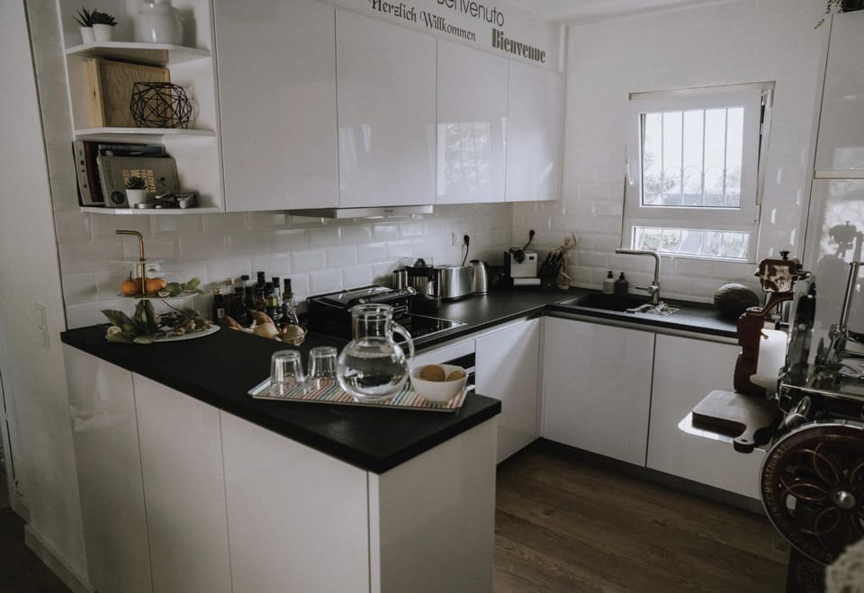 Coffee/tea facilities, Kitchen or kitchenette, dishwasher, minibar, pet friendly, stove, toaster