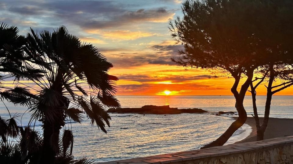 Nearby landmark, Natural landscape, Beach, Sea view, Sunrise, Sunset