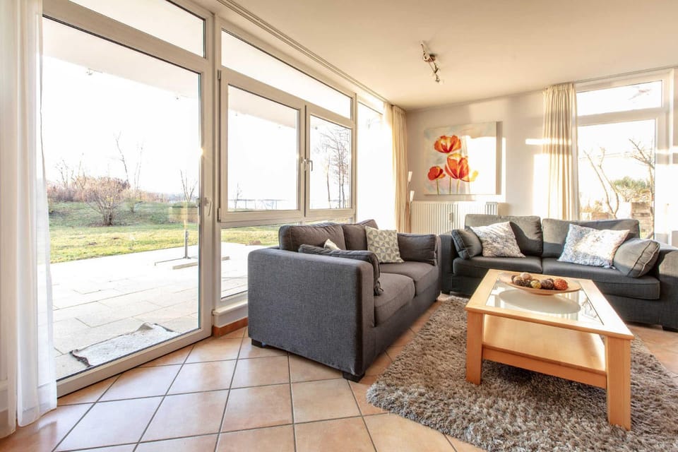 View (from property/room), Balcony/Terrace, Seating area