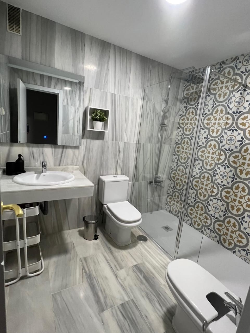 Shower, Bathroom