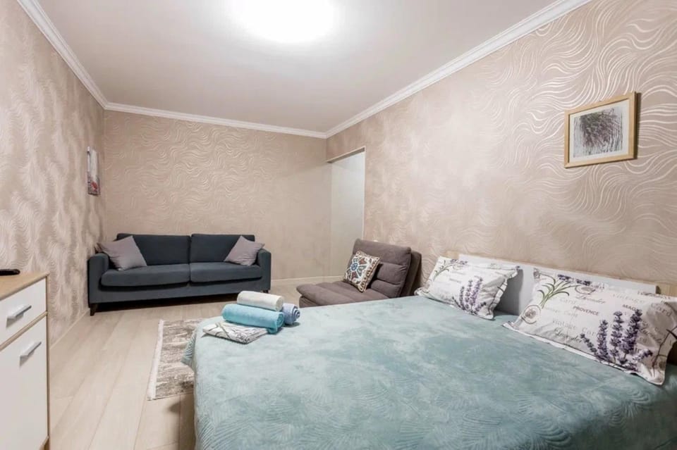 Bed, Living room, Photo of the whole room, Bedroom