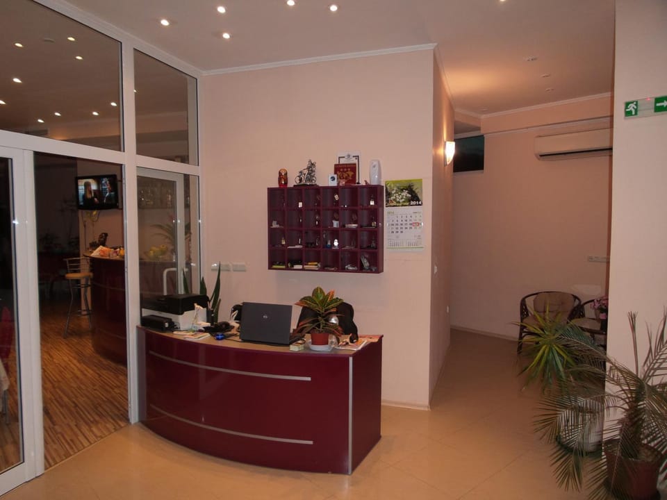 Lobby or reception, air conditioner