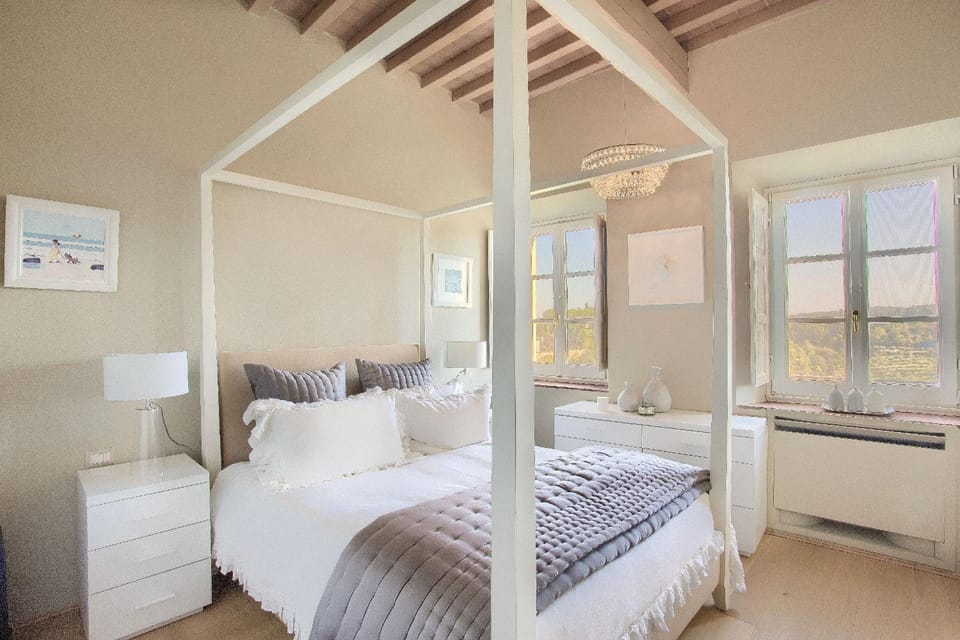 La Loggia Apartment in Tuscany