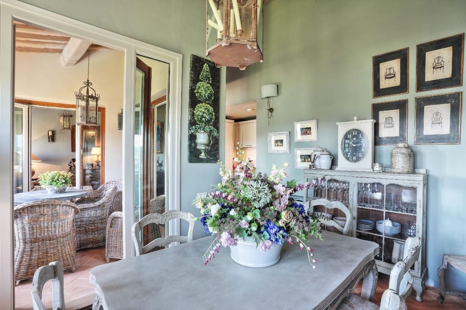 La Loggia Apartment in Tuscany