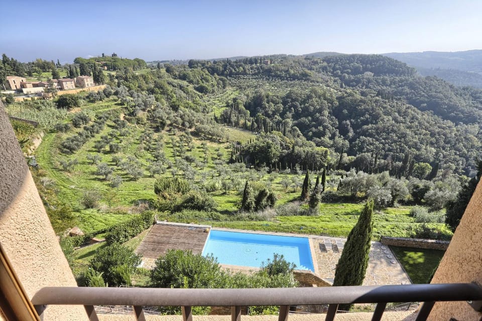 La Loggia Apartment in Tuscany