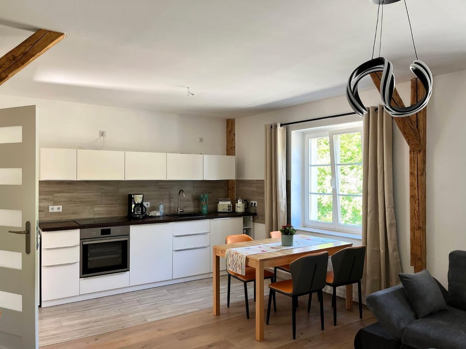Property building, Kitchen or kitchenette, Living room