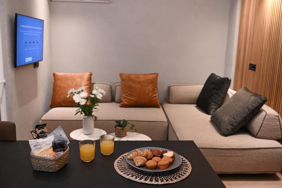 Cocoon Athenian Riviera by Neuvel Apartment in Vouliagmeni