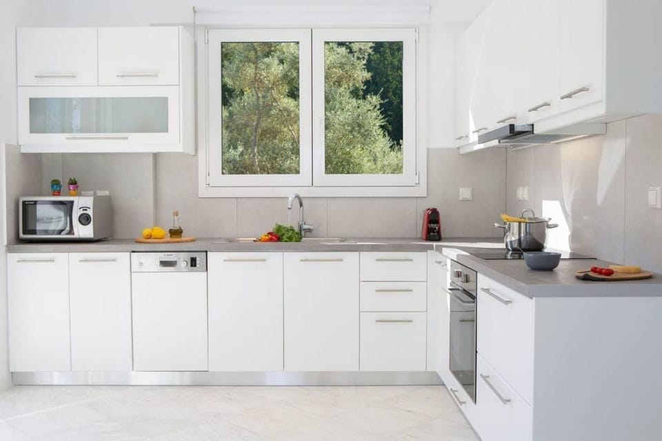 Villas Harriet - With Sea View and near the sea Villa in Lefkada, Lefkada Municipality, Greece