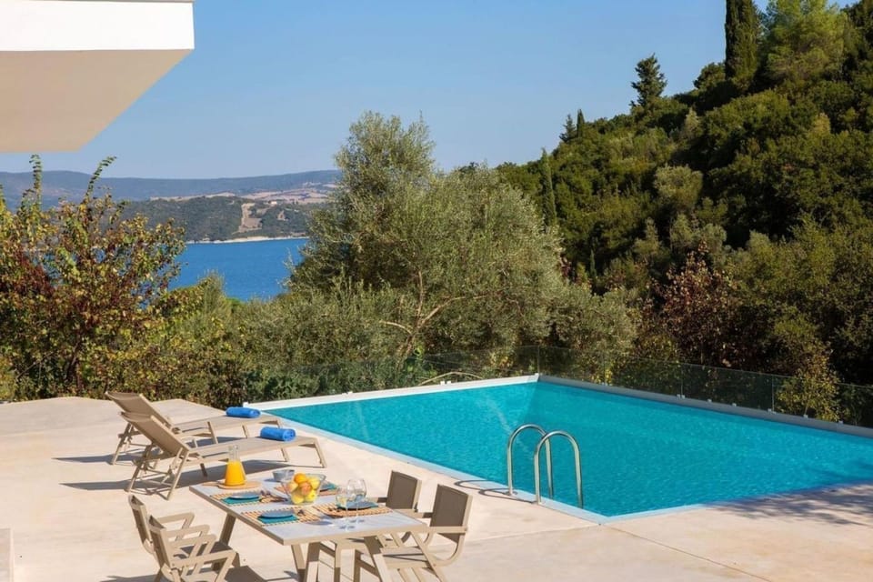 Villas Harriet - With Sea View and near the sea Villa in Lefkada, Lefkada Municipality, Greece