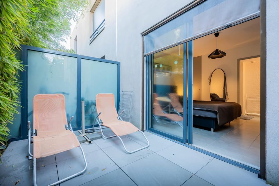 Patio, Balcony/Terrace, sunbed