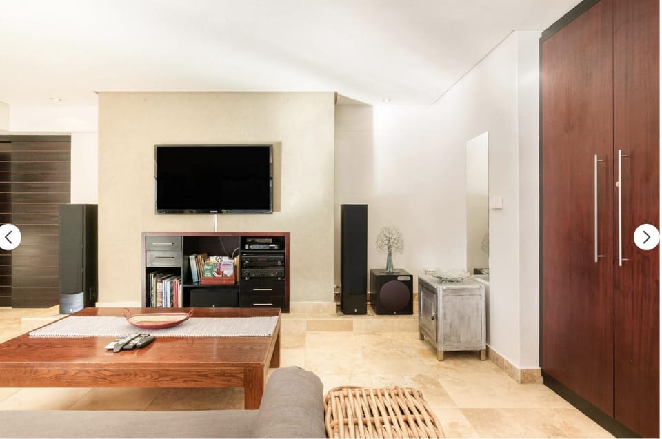 TV and multimedia, Living room, Evening entertainment, wardrobe