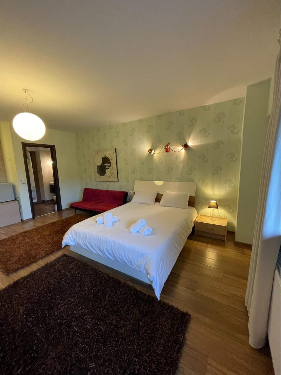 Bed, Photo of the whole room, Bedroom