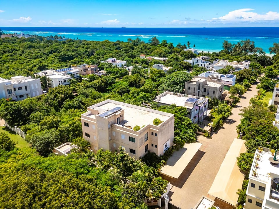 Property building, Nearby landmark, Neighbourhood, Bird's eye view, Sea view