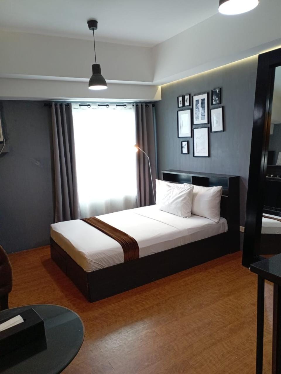 Studio unit at The Beacon Makati near Greenbelt Apartment in Pasay
