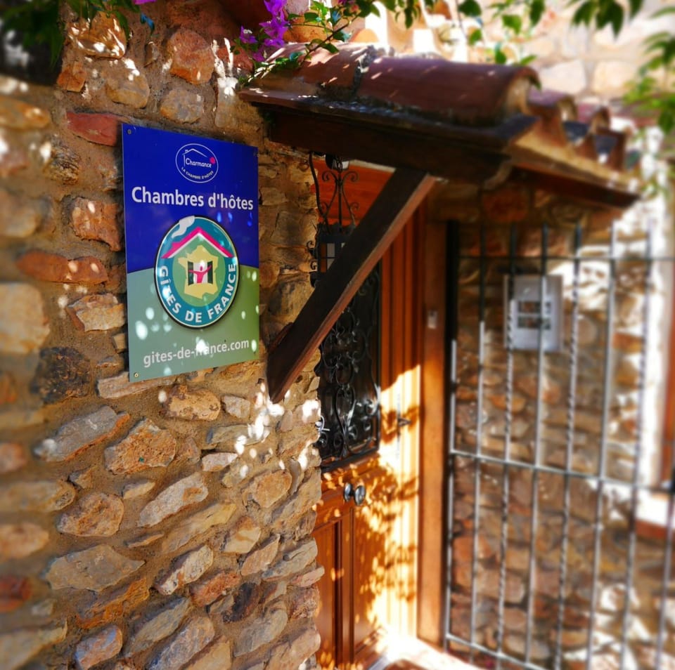 Logo/Certificate/Sign