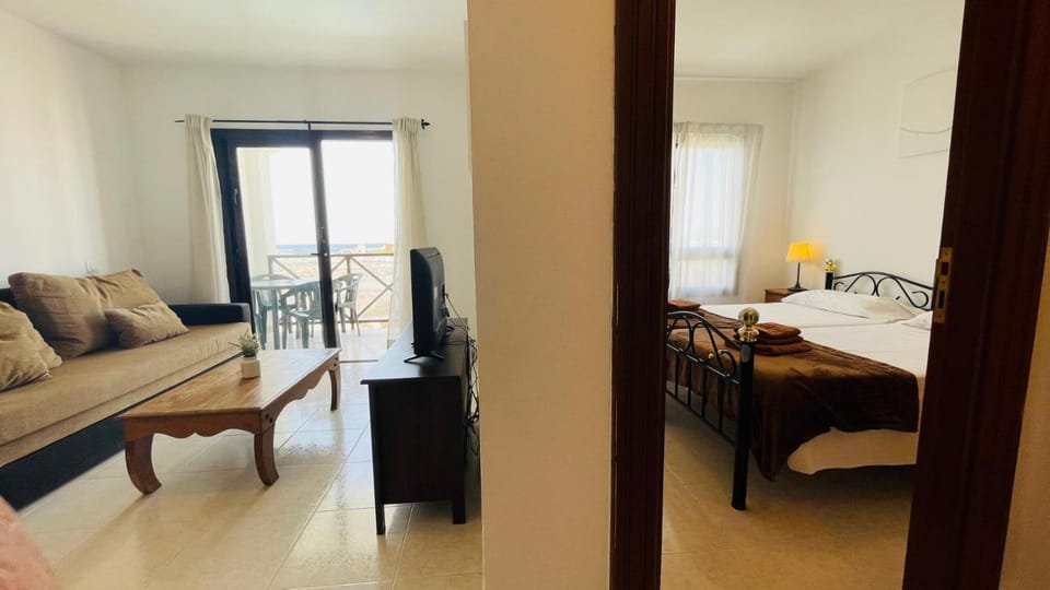 Living room, Photo of the whole room, Seating area, Bedroom