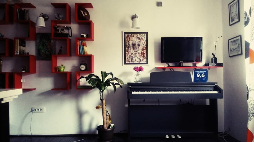 Spring, Winter, Summer, Living room, Autumn, City view, Street view