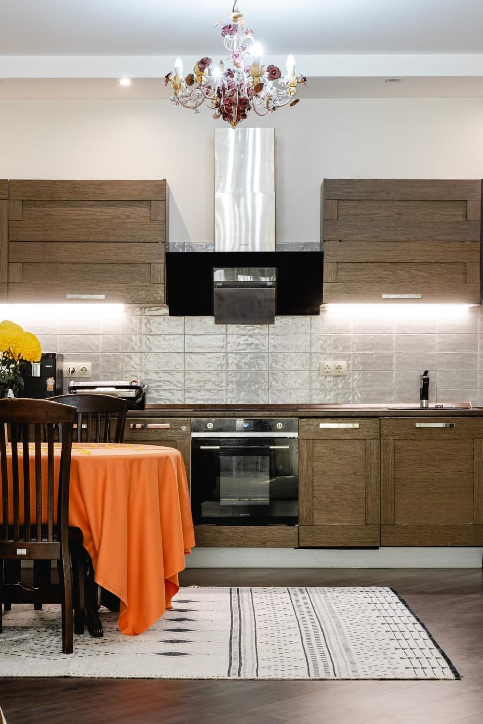 Kitchen or kitchenette, Dining area, minibar, pet friendly, stove