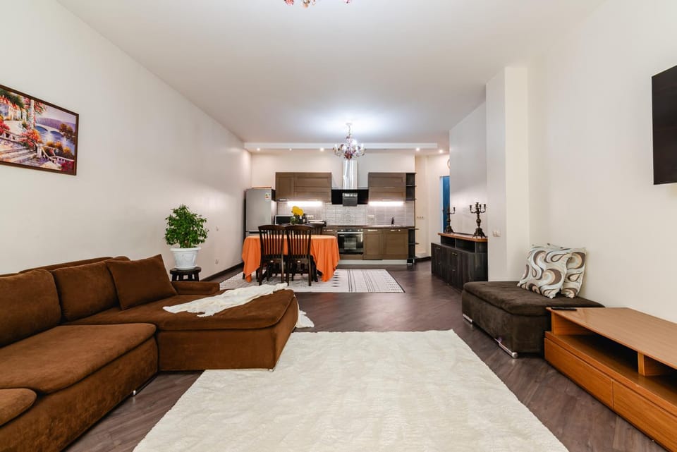TV and multimedia, Kitchen or kitchenette, Seating area, Evening entertainment