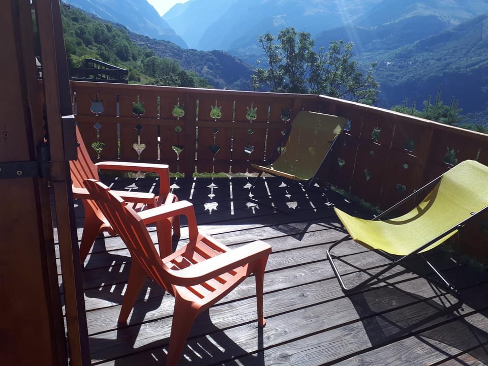 Balcony/Terrace, Mountain view