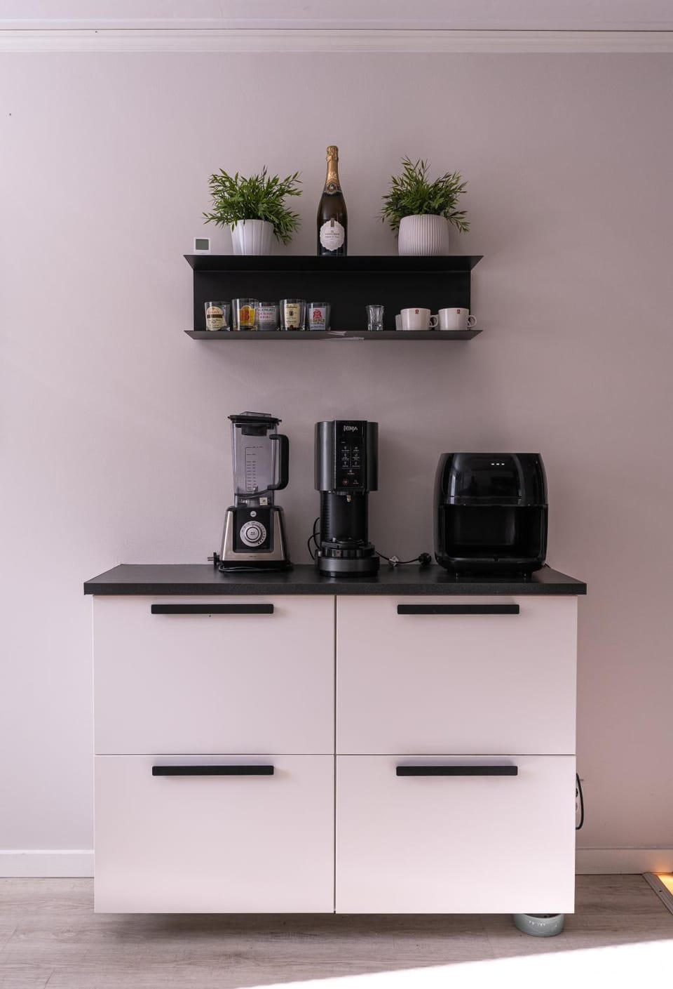 Coffee/tea facilities