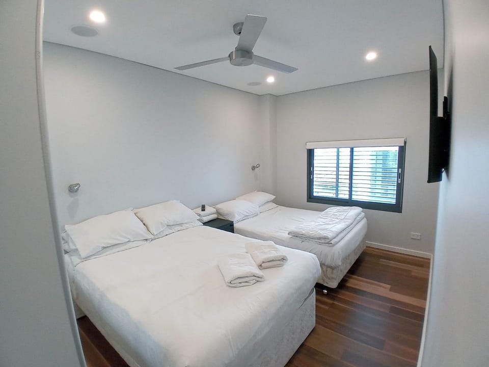 Bed, Fitness centre/facilities, Photo of the whole room, Bedroom, towels