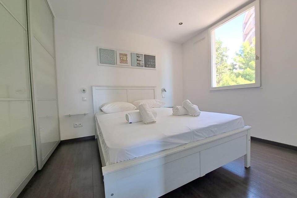 CLOSE SEA - Terrace with Sea View AC and Parking - BENAKEY Apartment in Cannes