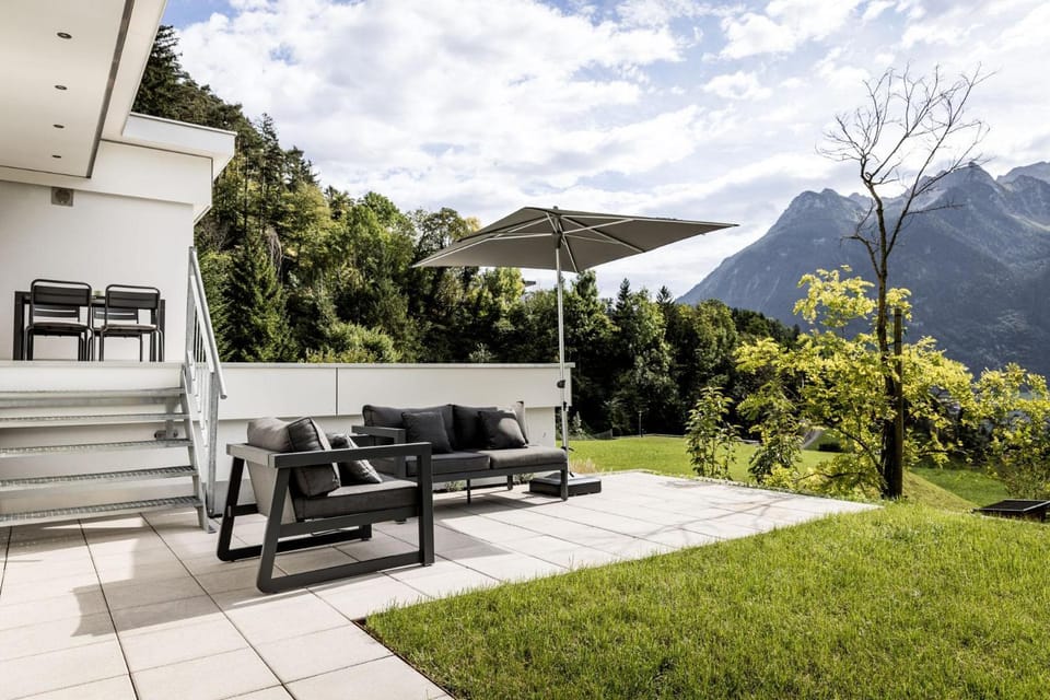 Spring, Natural landscape, View (from property/room), Seating area, Garden view, Mountain view, sunbed