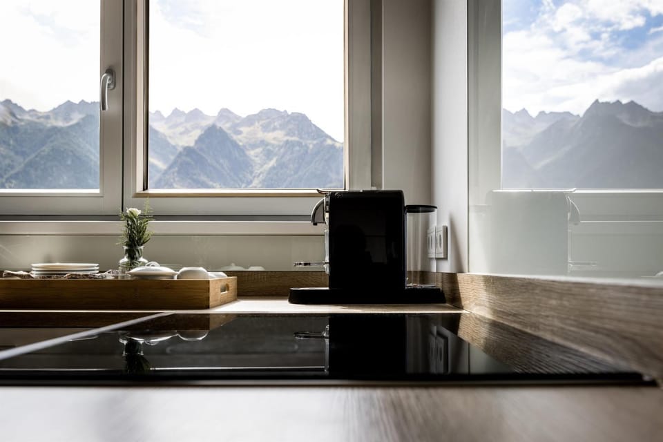 Coffee/tea facilities, Kitchen or kitchenette