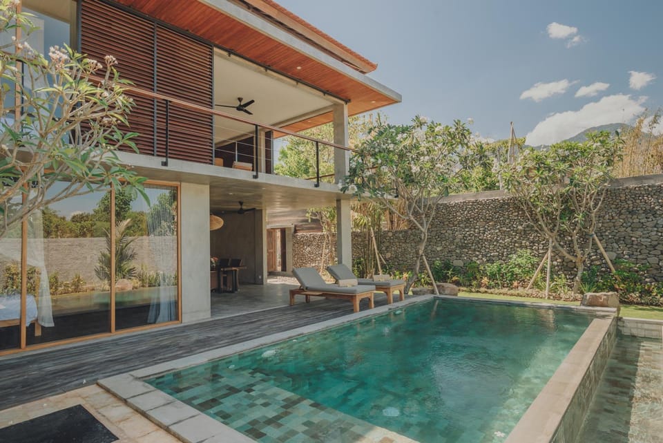 Property building, Swimming pool