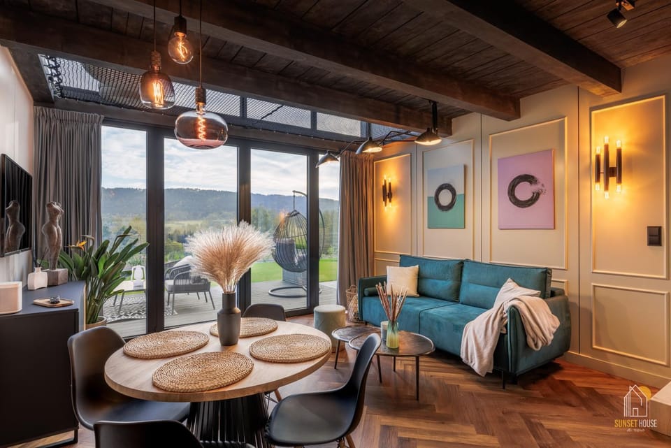 Living room, Seating area, Dining area
