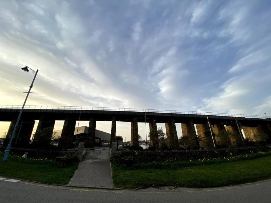 9A Viaduct Cottage - the cosiest bolthole in the SW! Apartment in Hayle