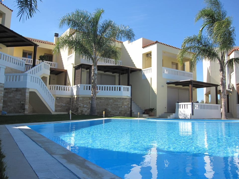 Property building, Area and facilities, Swimming pool, Swimming pool