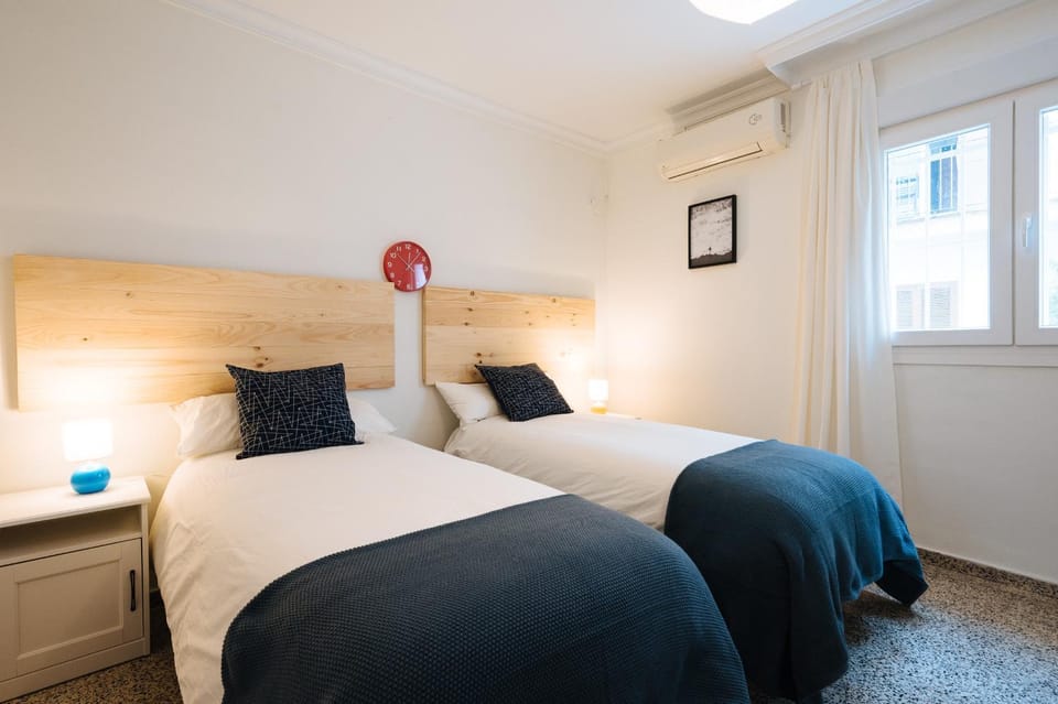 Bed, Bedroom, air conditioner