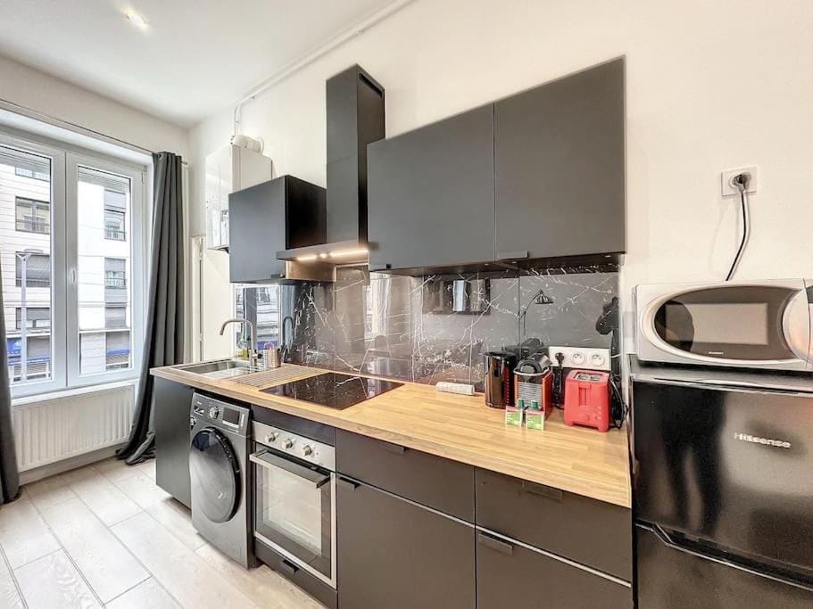 Cosy appart - lyon 6 - Gare Partdieu - Lafayette 1 Apartment in Villeurbanne