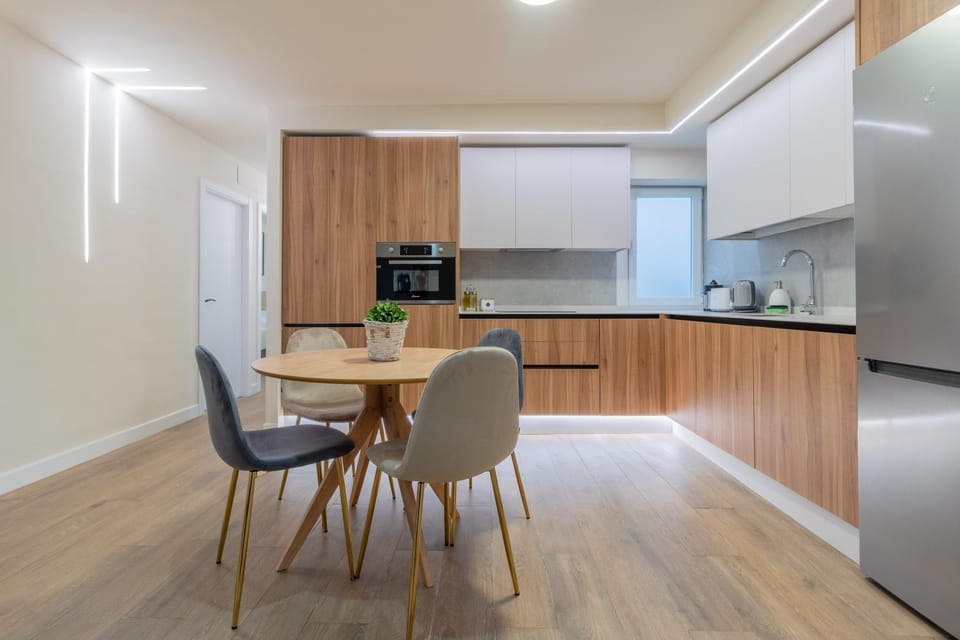 Coffee/tea facilities, Kitchen or kitchenette, Dining area, dishwasher, minibar, pet friendly, stove, toaster