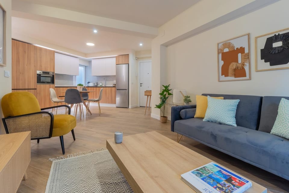 TV and multimedia, Kitchen or kitchenette, Living room, Seating area, Dining area, minibar